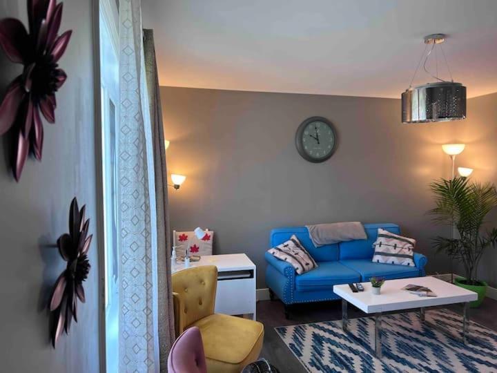 Maison Chaleureuse, Energetique Et Florale Sherbrooke Eksteriør bilde