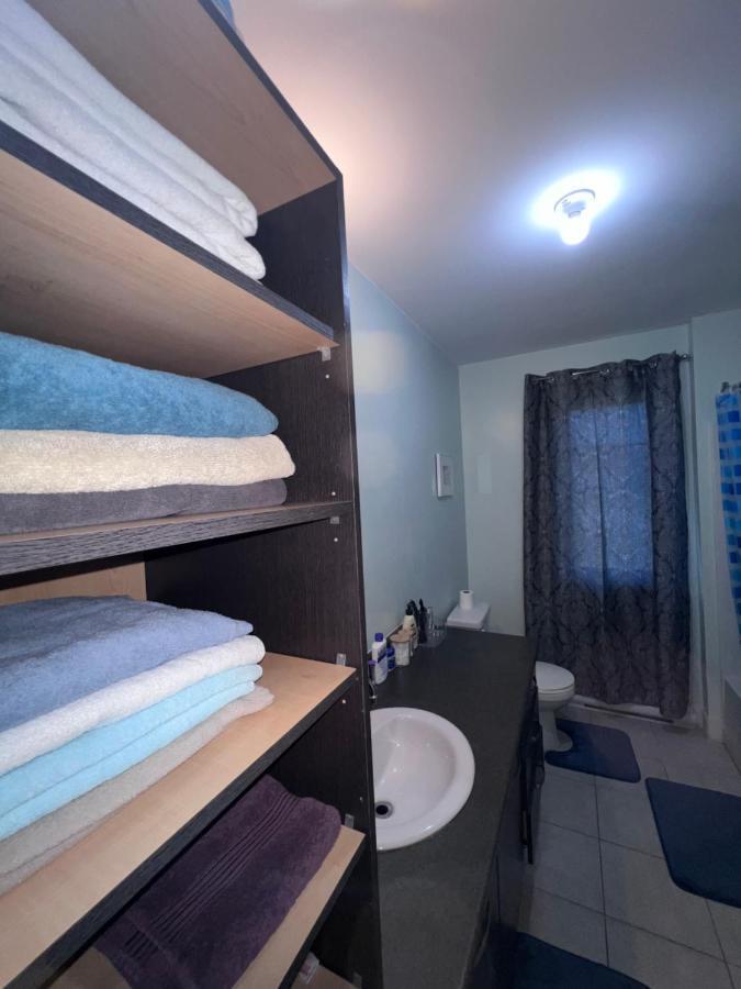 Maison Chaleureuse, Energetique Et Florale Sherbrooke Eksteriør bilde