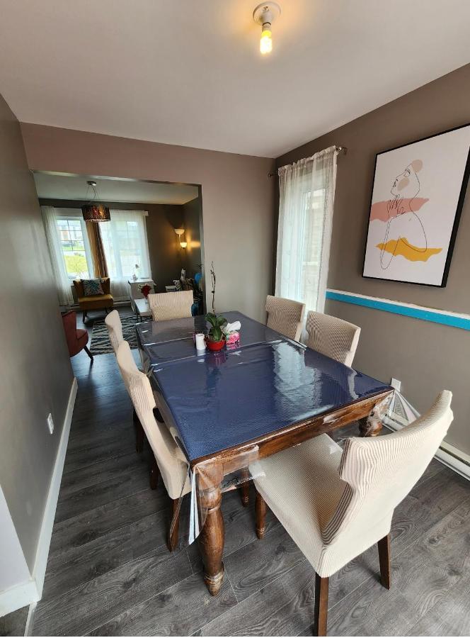 Maison Chaleureuse, Energetique Et Florale Sherbrooke Eksteriør bilde