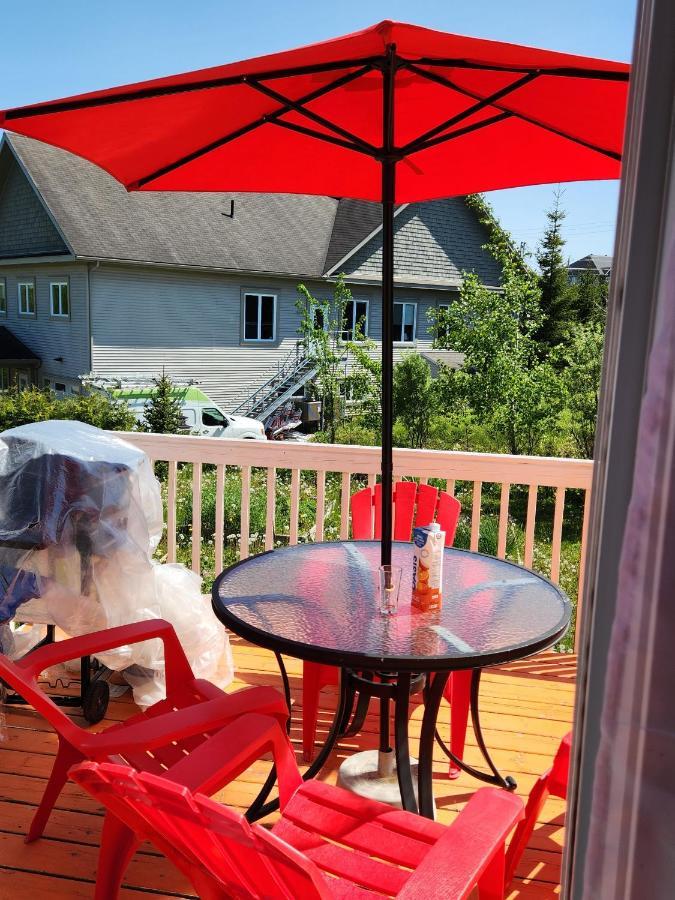 Maison Chaleureuse, Energetique Et Florale Sherbrooke Eksteriør bilde